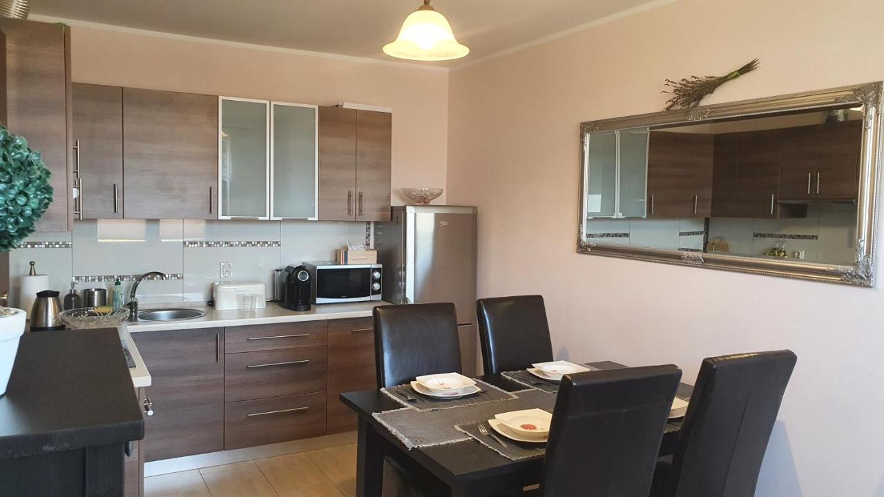 شقة Apartament Lavenderليبا المظهر الخارجي الصورة